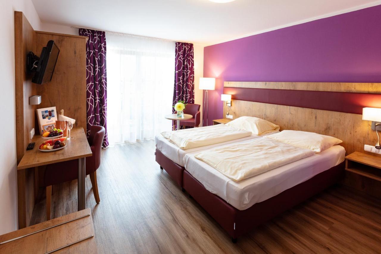 Ferienhotel Herzog Neumarkt am Wallersee Kültér fotó